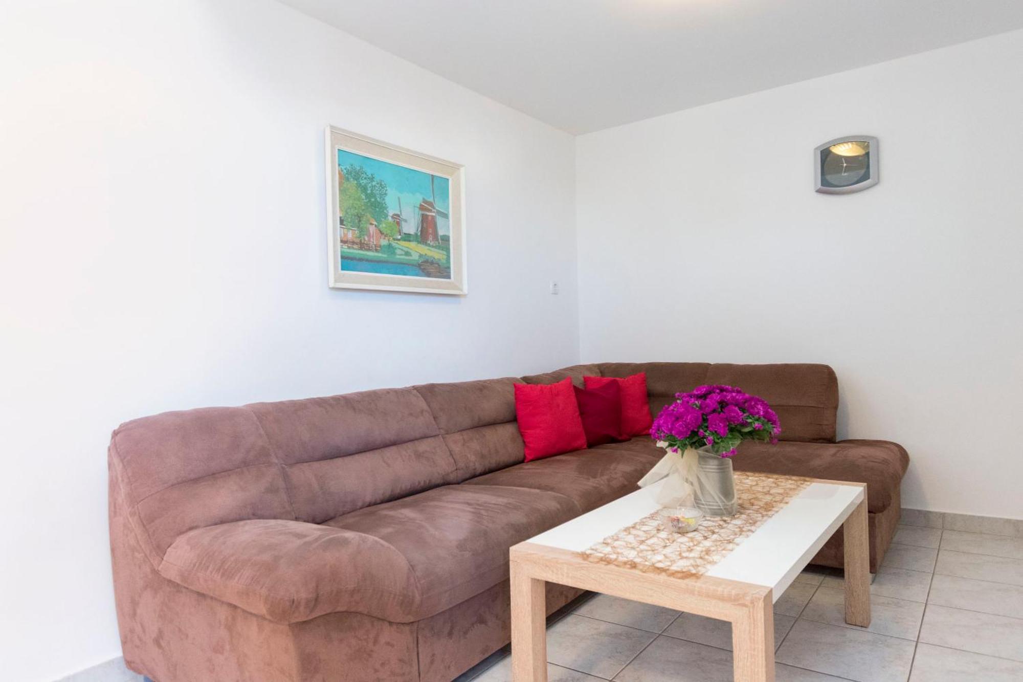 Apartments Glorija Рогозниця Екстер'єр фото