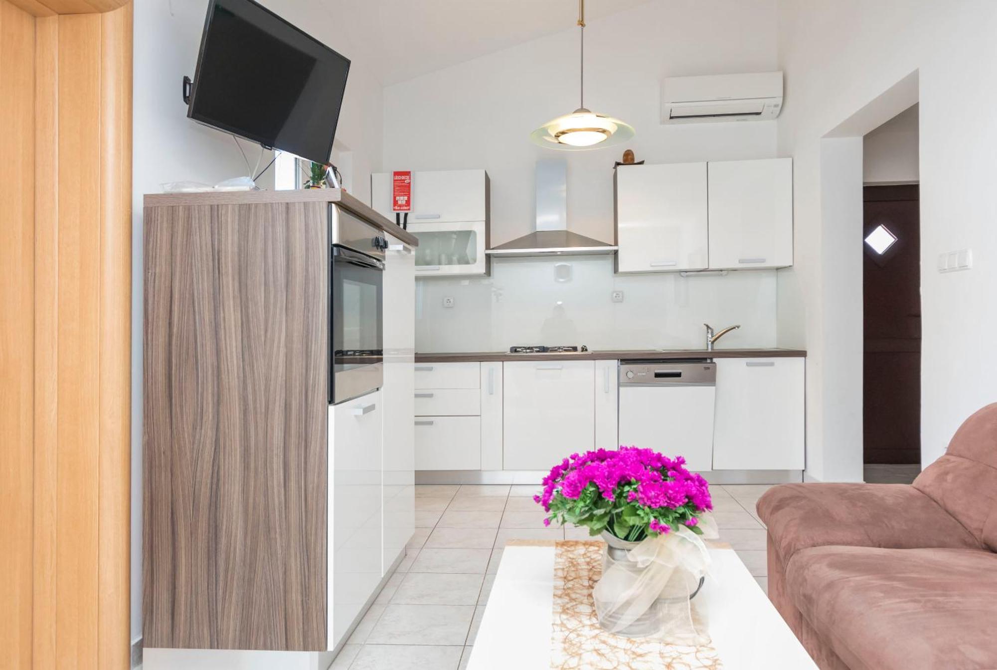 Apartments Glorija Рогозниця Екстер'єр фото